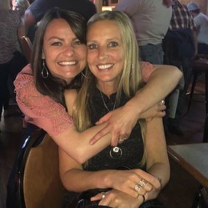 Meet your Posher, Dana